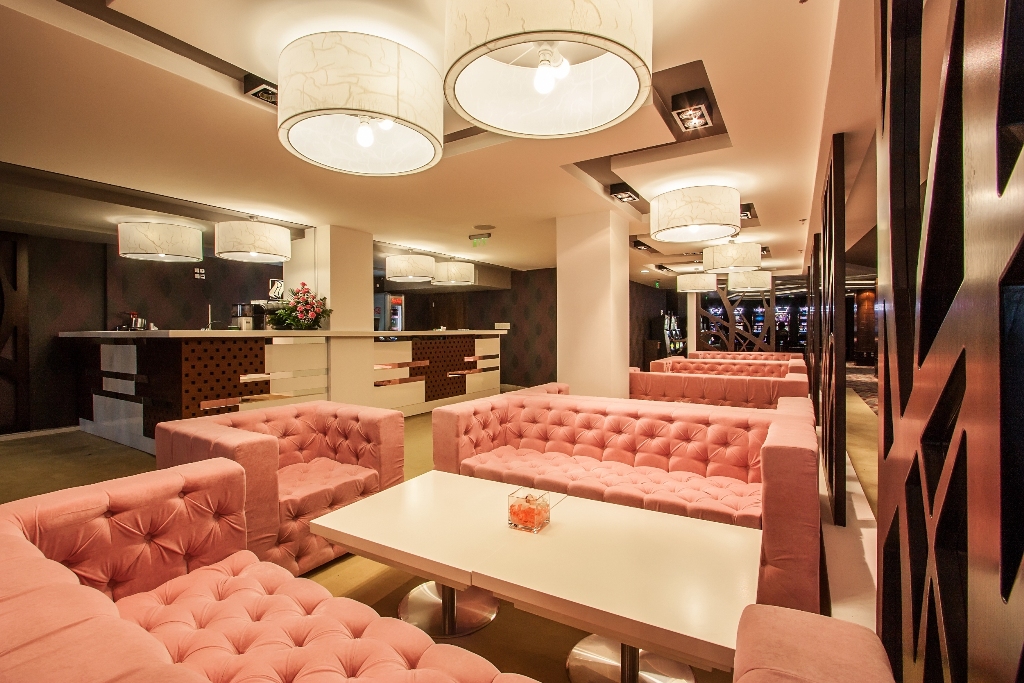 INTERNATIONAL_CASINO_TOWER__HOTEL_NISIPURILE_DE_AUR_BULGARIA_AIR_TOUR_TRAVEL